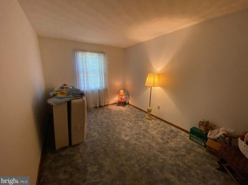 76 Gardenia Dr, Hanover PA 17331-3454 exterior