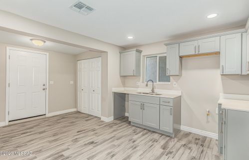 3907 Montecito St, Tucson AZ 85711-4817 exterior