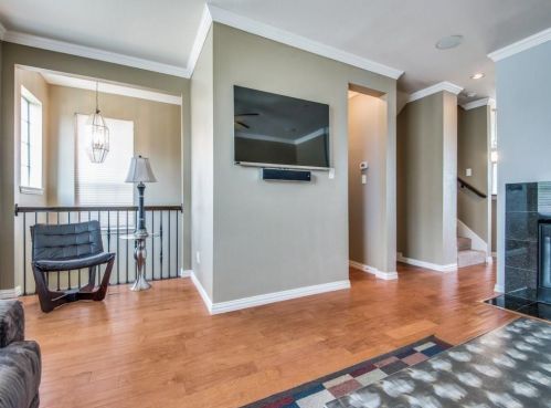 1355 Chase Ln, Irving TX  75063-3421 exterior