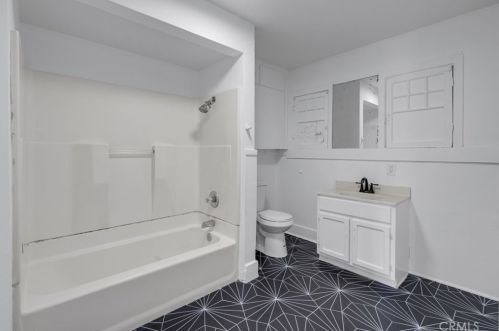 9720 Cedar St, Bellflower CA 90706-6618 exterior