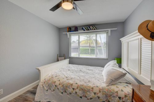 1499 17 St, Boca Raton FL 33486-6504 exterior