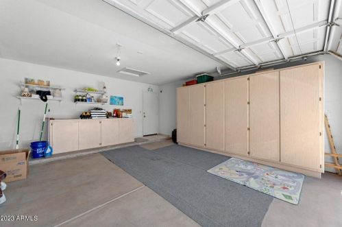 1820 Oakland St, Chandler AZ 85226-2925 exterior