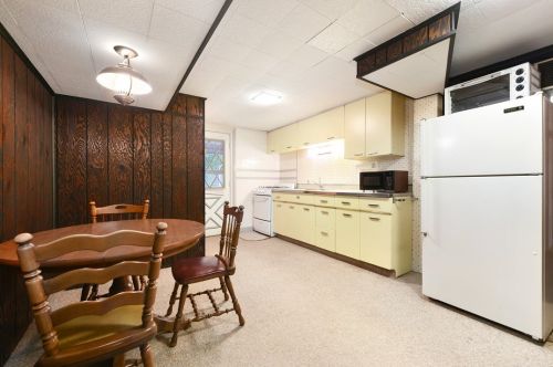 5909 Interboro Ave, Pittsburgh PA 15207-2266 exterior