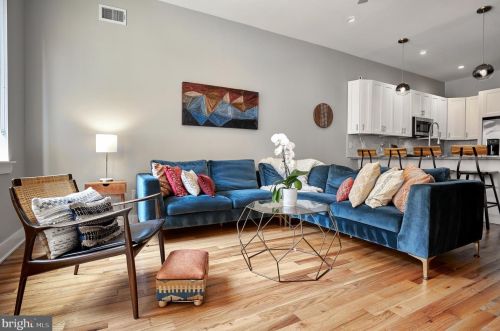 976 Marshall St, Philadelphia, PA 19123-1307