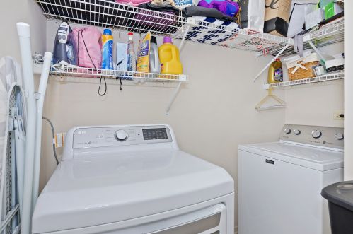 2246 Lakewood Ave, Chicago IL 60614-3629 exterior