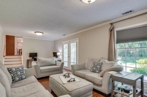 1998 Gainsborough Dr, Atlanta GA 30341-1017 exterior