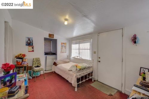 1336 Derby St, Berkeley CA 94703-1968 exterior