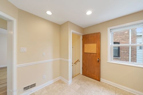 5111 Nashville Ave, Chicago IL  60638-1213 exterior