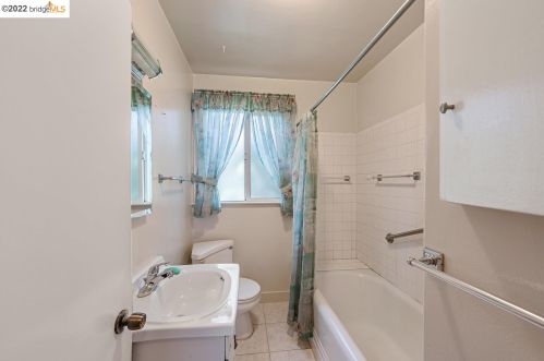 1548 Blake St, Berkeley CA 94703-1904 exterior