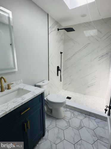 2744 Marshall St, Philadelphia PA 19133-0023 exterior