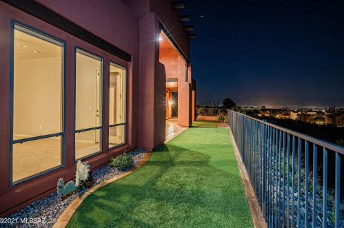 321 Corte Tortuga Vis, Tucson AZ  85745-1792 exterior