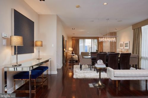 935 26th St, Washington, DC 20037-2036