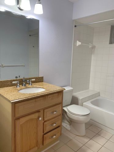 5012 Londonderry Dr, Tampa FL  33647-1337 exterior