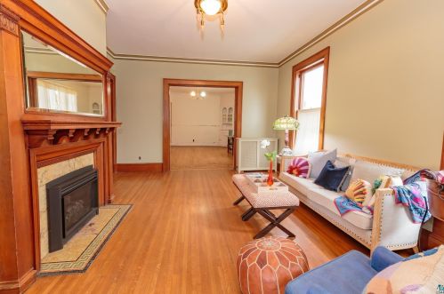 1721 1 St, Duluth MN 55806-2146 exterior