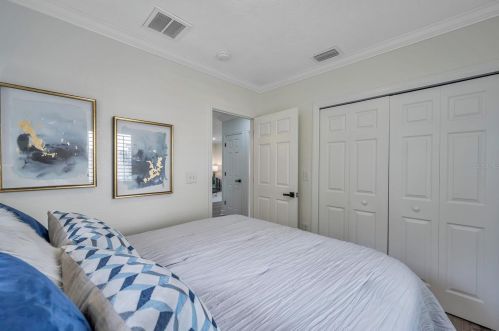 3912 Bay View Ave, Tampa FL  33611-1234 exterior