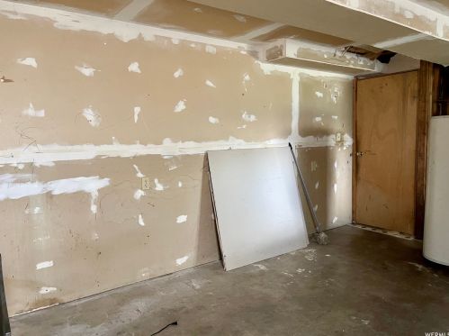 8235 1640, Taylorsville UT 84088-9444 exterior