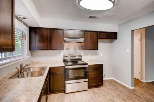 12204 Forsythe Dr, Austin TX  78759-3118 exterior