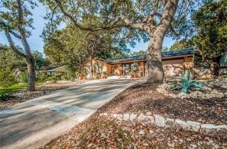 8106 Greenslope Dr, Austin TX  78759-8720 exterior