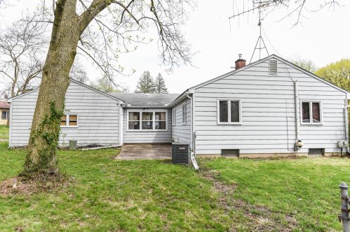 1901 Junction Ave, Kalamazoo MI  49048-1622 exterior