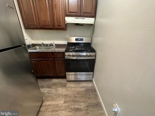 3442 18th St, Philadelphia PA 19140-4948 exterior