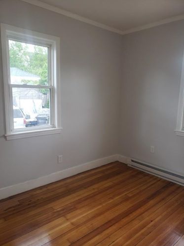 195 Dora St, Providence RI 02909-3015 exterior