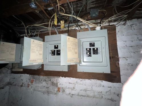 131 Daboll St, Providence RI 02907-2529 exterior