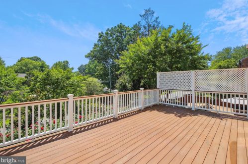 6340 Golf Crse Sq, Alexandria VA 22307-1225 exterior