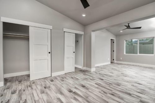 892 Glenn St, Tucson AZ  85705-4120 exterior