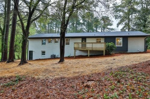 2898 Crk Dr, Duluth GA 30096-3848 exterior