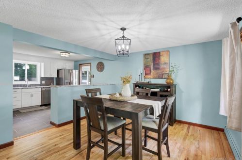 46 Eldridge St, Manchester CT 06040-5500 exterior