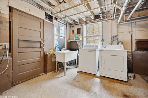 2439 Monitor Ave, Chicago IL 60639-2327 exterior