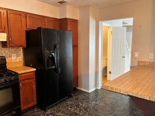 2123 Victoria Pl, Lithonia GA 30058-7912 exterior