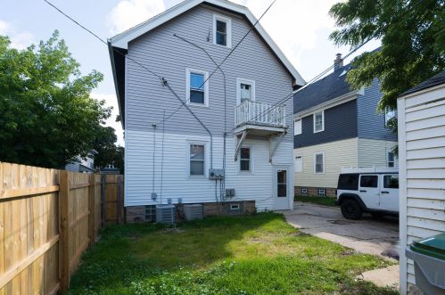 1921 58th St, Milwaukee WI 53219-1537 exterior