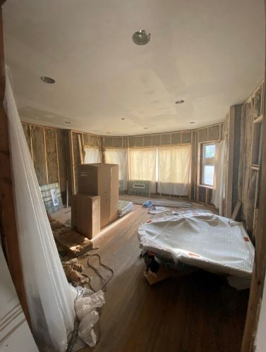 7811 Calumet Ave, Chicago, IL 60619-2804