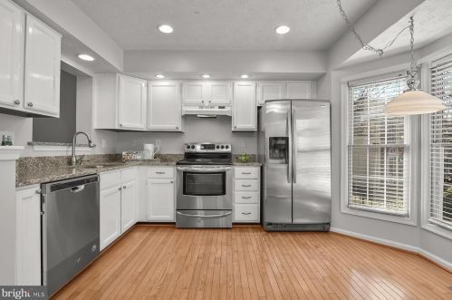 7977 Brightmeadow Ct, Ellicott MD 21043-7937 exterior