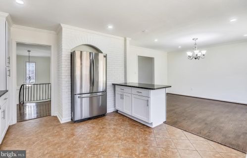 10409 Gainsborough Rd, Rockville MD 20854-2510 exterior