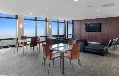 65 Monroe St, Chicago IL  60603-4910 exterior