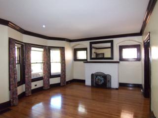 2033 Lewis Dr, Cleveland OH  44107-6124 exterior