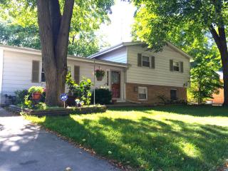 19 Del Mar Dr, Springfield, IL 62703-4407