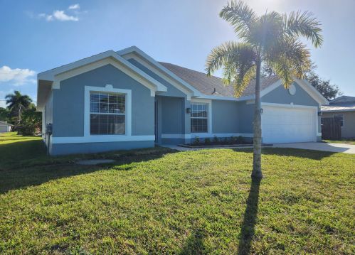 1161 Clifton Ln, Fort Pierce FL  34983-3201 exterior