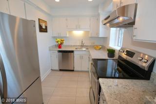 2873 Buchanan St, Arlington, VA 22206-1349