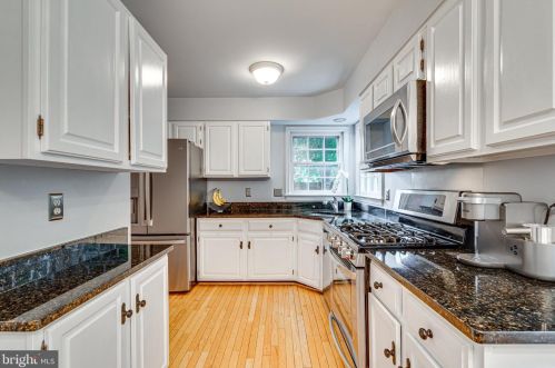 6263 Gentle Ln, Alexandria VA 22310-2260 exterior