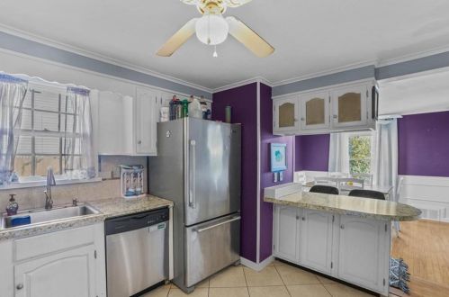 84 Harris Ave, Providence RI  02903-1012 exterior