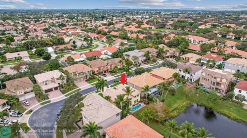 9808 Coronado Lake Dr, Boynton Beach FL 33437-5337 exterior