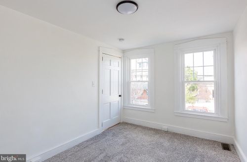 214 James St, Lancaster PA 17603-2839 exterior