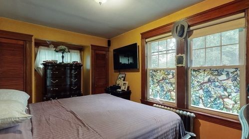 25 Circuit Ave, Worcester MA 01603-2159 exterior