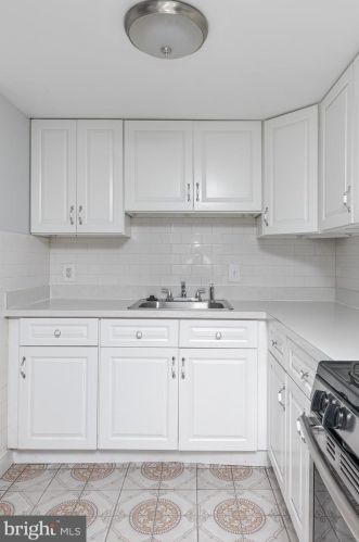 742 20th St, Philadelphia PA  19130-2004 exterior