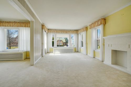 11313 Bell Ave, Chicago, IL 60643-4121