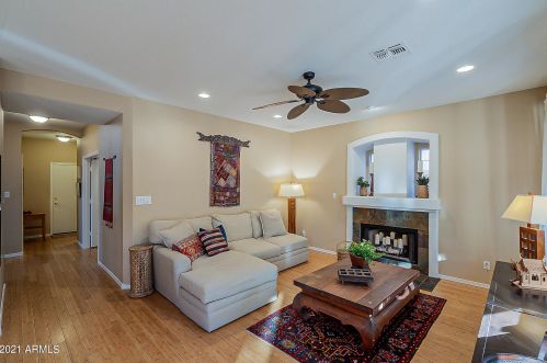 16026 10 St, Phoenix AZ 85086-0911 exterior