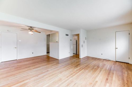 1243 Darding Dr, Saint Louis, MO 63125-3543